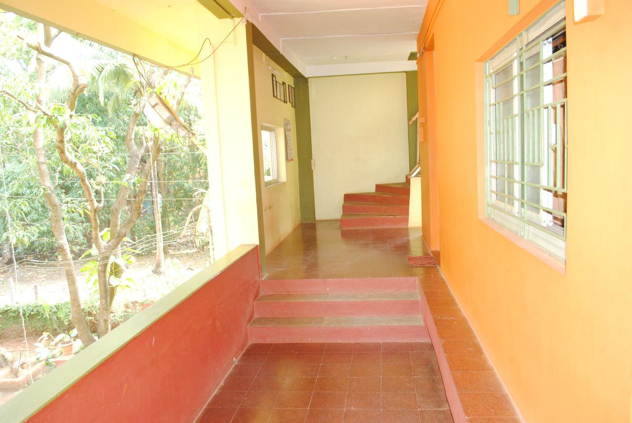 Hotel Anjali Lodge Mālvan Buitenkant foto
