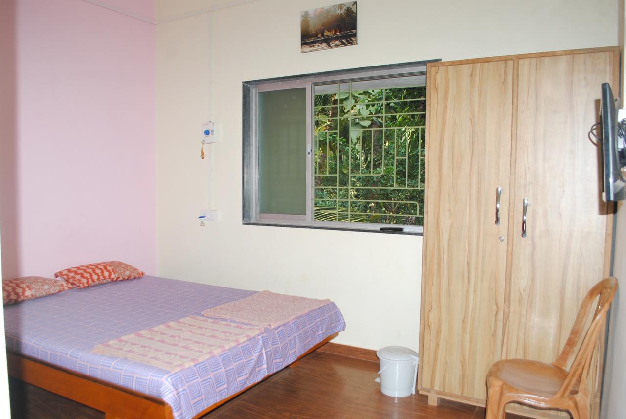 Hotel Anjali Lodge Mālvan Buitenkant foto