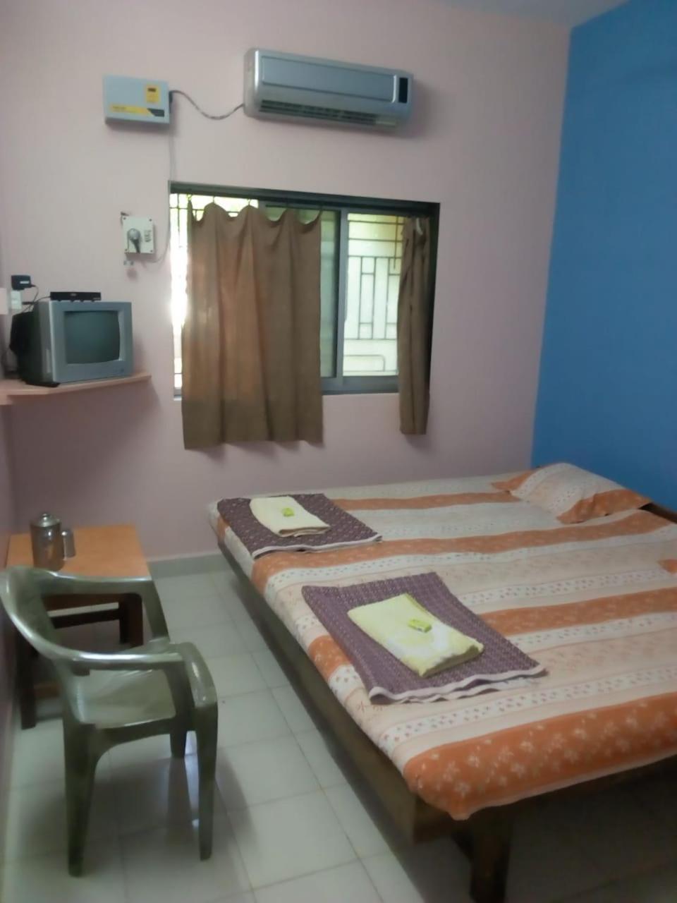 Hotel Anjali Lodge Mālvan Buitenkant foto